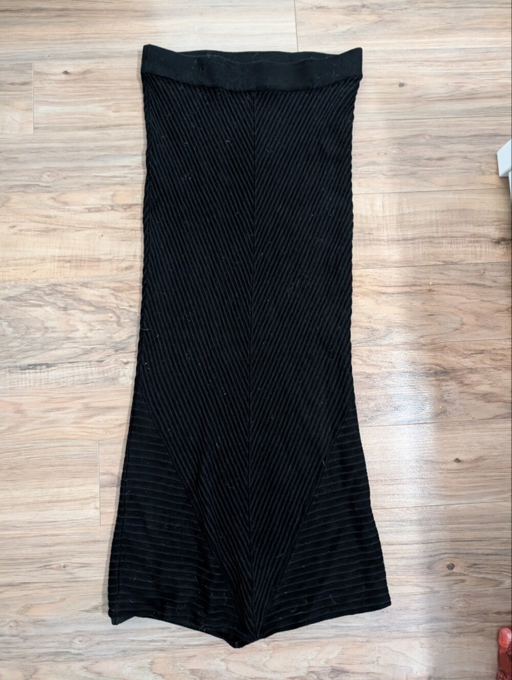 Zara Black Ribbed Pencil Skirt - Size Medium